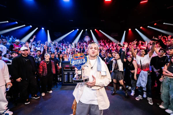 ¡MECHA BICAMPEÓN! La Rompe en Red Bull Batalla 5 Vidas ¡MECHA BICAMPEÓN! La Rompe en Red Bull Batalla 5 Vidas