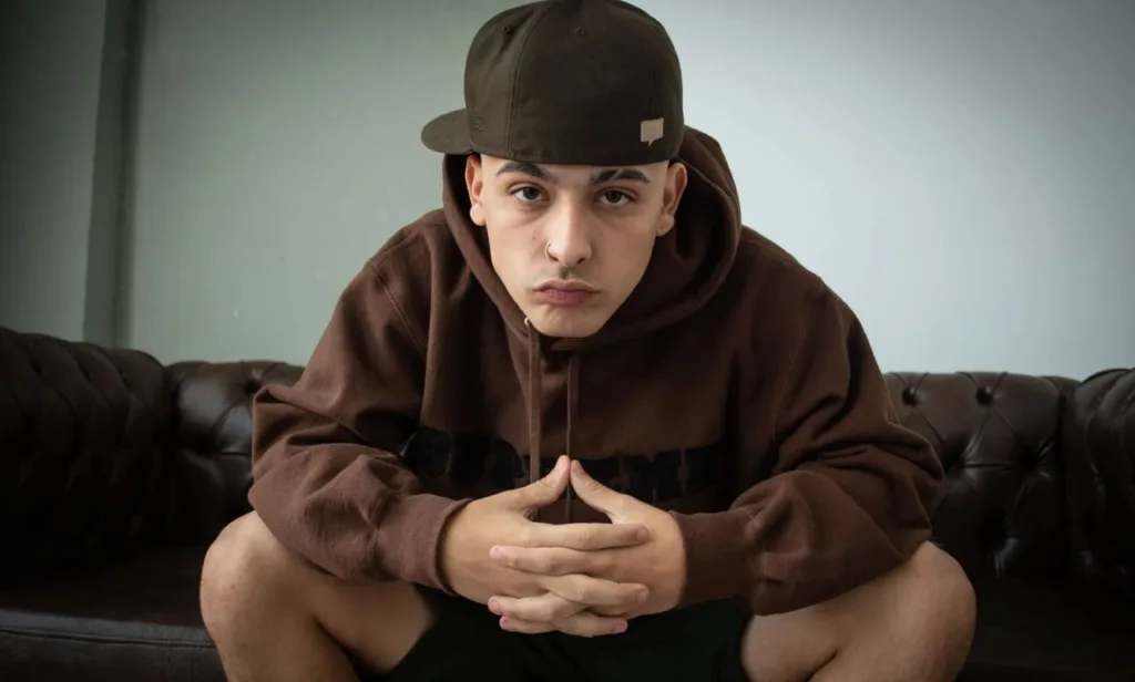 rueno estrena “X Unas Llantas” Chacarera, Hip-Hop y todo sobre su nuevo álbum “Turr4zo”