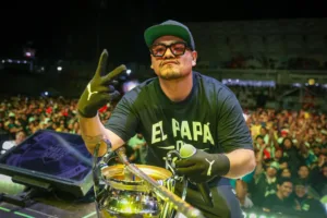 Aczino hace historia en FMS Mauricio Hernandez alcanza las 50 victorias oficiales