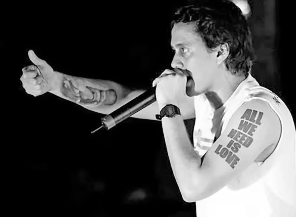 Padre de Canserbero recibe la Placa de Oro de YouTube tras superar el millón de suscriptores Canserbero El fenomeno del rap en espanol que no deja de crecer