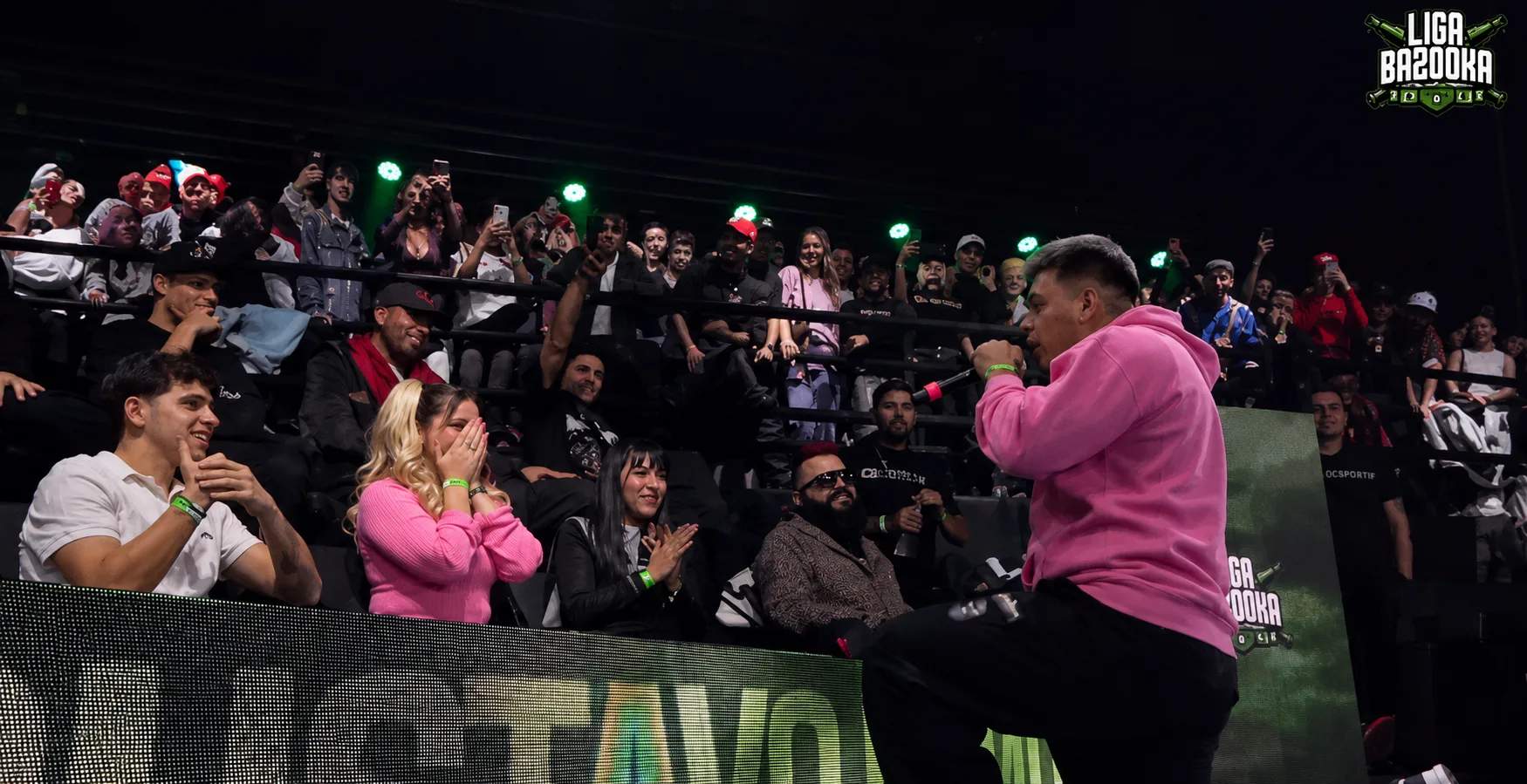 Propuesta de matrimonio sorprende en Liga Bazooka Propuesta de matrimonio sorprende en Liga Bazooka