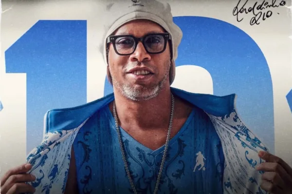 Ronaldinho estrena Camisa 10 Un monumental album con Akapellah y Sean Paul