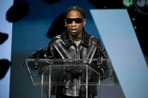 Travis Scott indigna en Turquia tras cobrar 300 dolares por 20 minutos