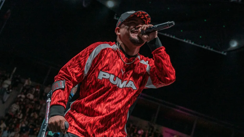 Aczino hace historia en FMS: Mauricio Hernández alcanza las 50 victorias oficiales Un record inalcanzable para la era moderna del freestyle