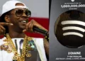 2 Chainz unboxes his Billions Club plaque for F**kin' Problems