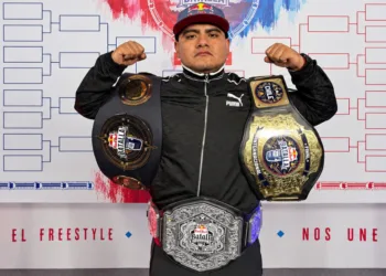 Aczino hace historia: primer MC en llegar a 25 títulos internacionales Aczino 25 títulos internacionales freestyle