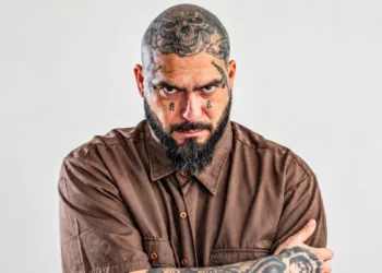 Dharius cumple HOY 42 años: 30 de trayectoria en el rap mexicano Dharius cumple 42 años rap mexicano