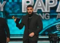 Drake celebrando su cumpleaños 40